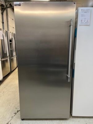 Open Box – 33" Freezer Frigidaire FPFU19F8WF