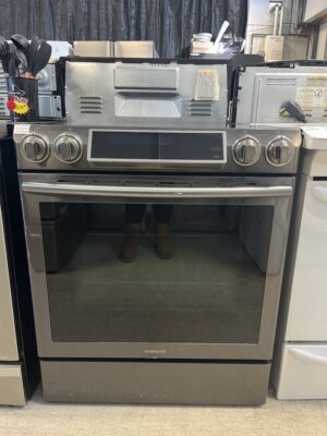 Refurbished – 30" Stove Samsung NE58K9500SG